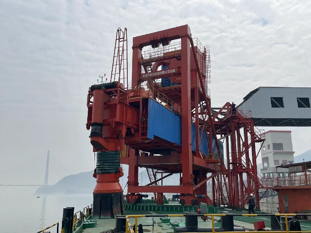 黃石港陽(yáng)新港區(qū)富池作業(yè)區(qū)電建建材產(chǎn)業(yè)園碼頭工程 3#、4#泊位順利通過(guò)交工驗(yàn)收